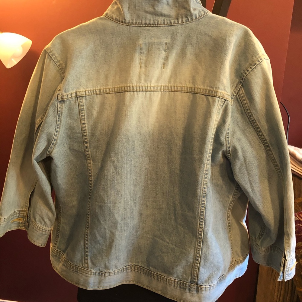 Jean jacket - Picture 2 of 7